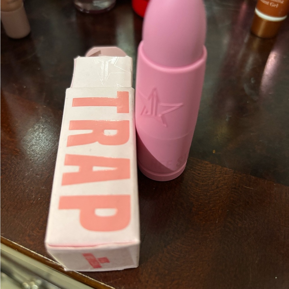 Jeffree Star Lipstick in Trap Pink